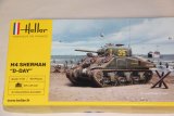 HEL79892 - Heller 1/72 M4 Sherman D-Day