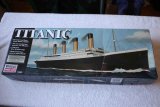 MIN11320 - Minicraft 1/350 RMS Titanic Ocean Liner Deluxe Edition