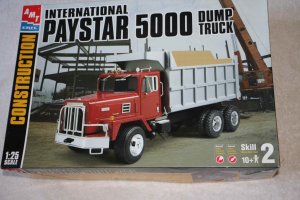 AMT31007 - AMT 1/25 Int.Paystar 5000 Dump Truck