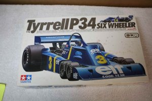 TAM12021 - Tamiya 1/12 Tyrrell P34 Six Wheeler
